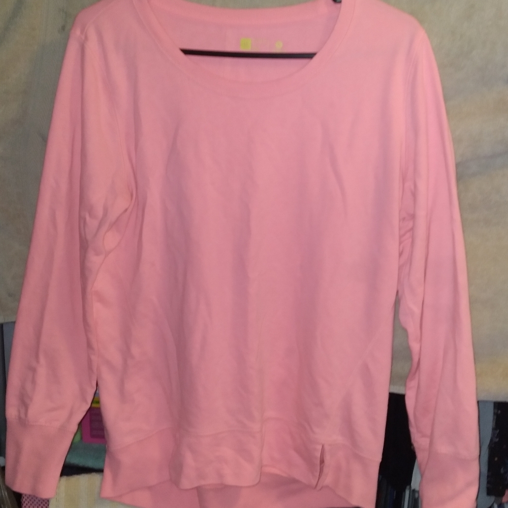 🧣Medium♤Pinkish Peach♤Xersion Sweater🧣